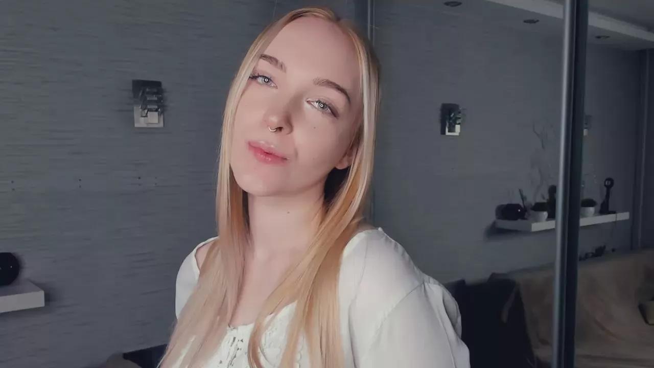 LynneHalloway on Cam4 