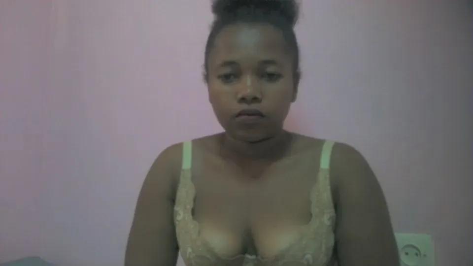 Maayasexy — Freechat on Cam4