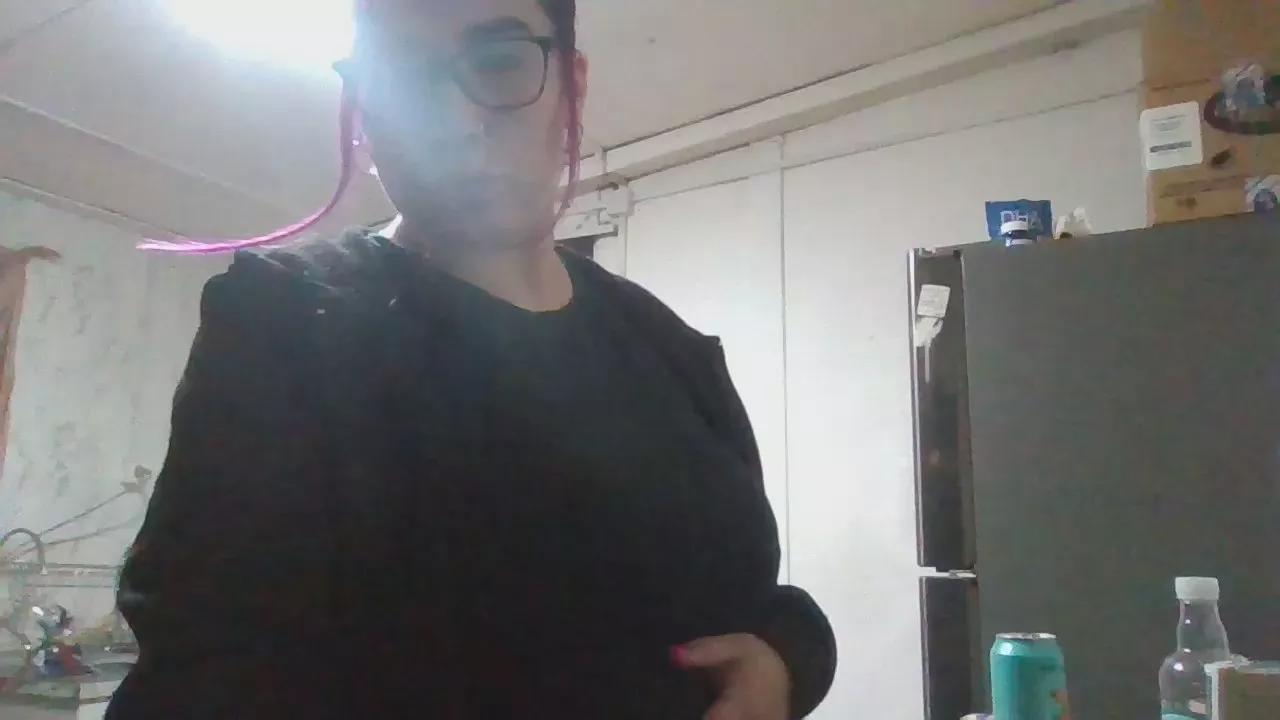 Madamepiaceri on Cam4 