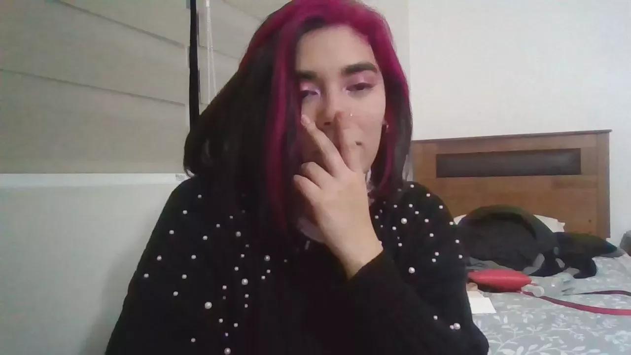 Madamepiaceri on Cam4 