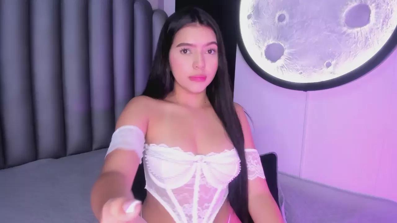 maddie_09 on Cam4 