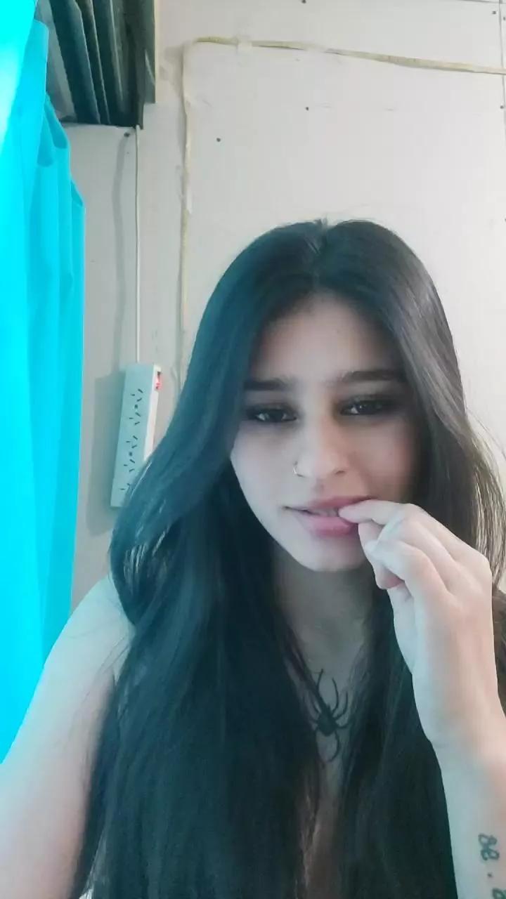 Maddydoll on Cam4 
