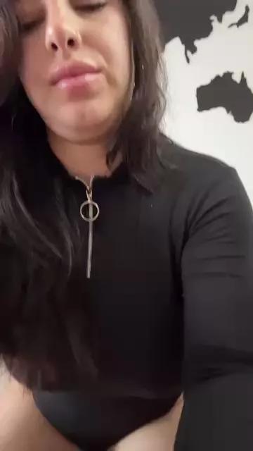 Magui2025 on Cam4 