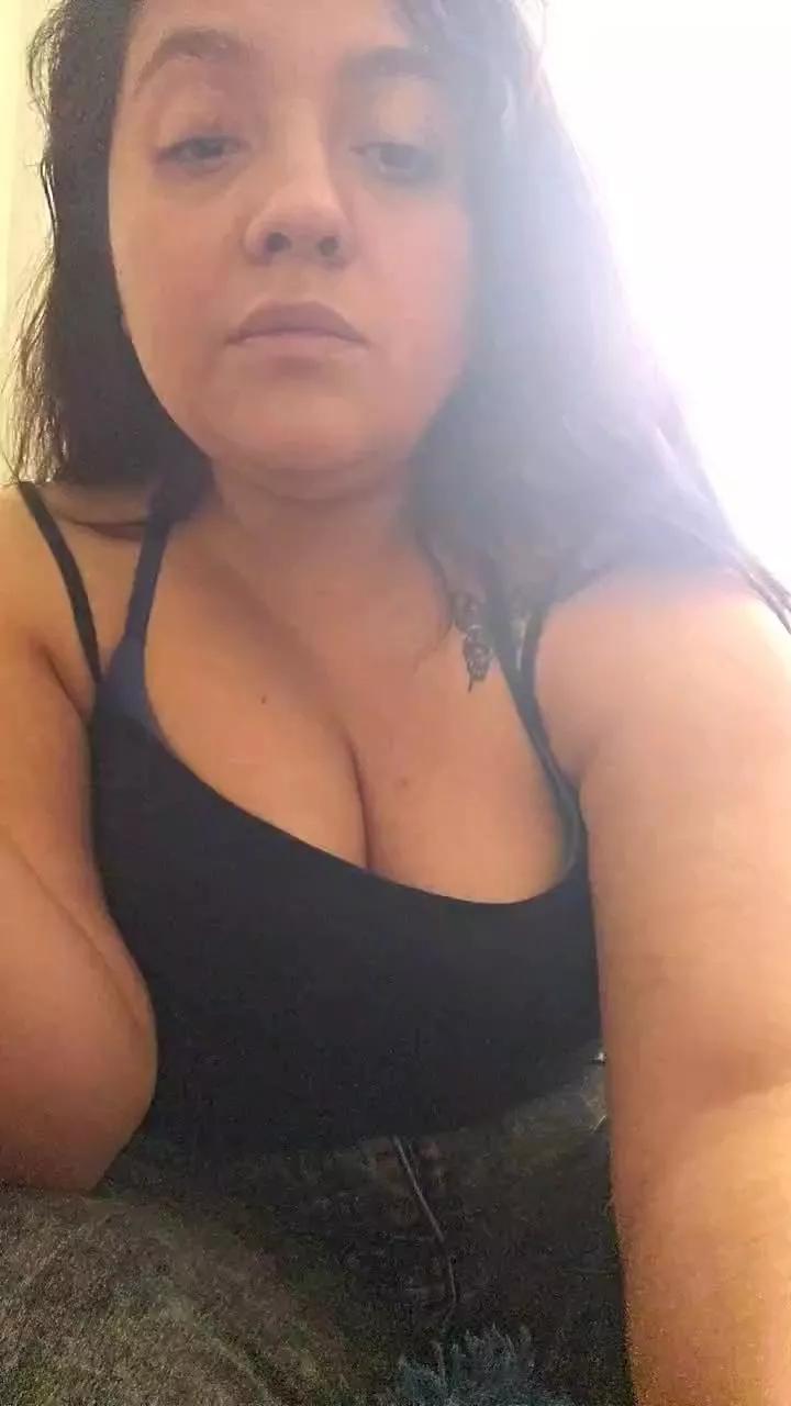 Offline Mamimamita on Cam4