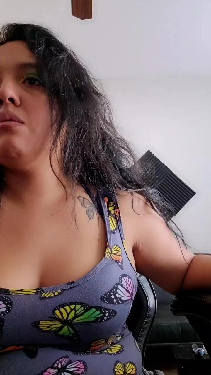 Offline Mamimamita on Cam4