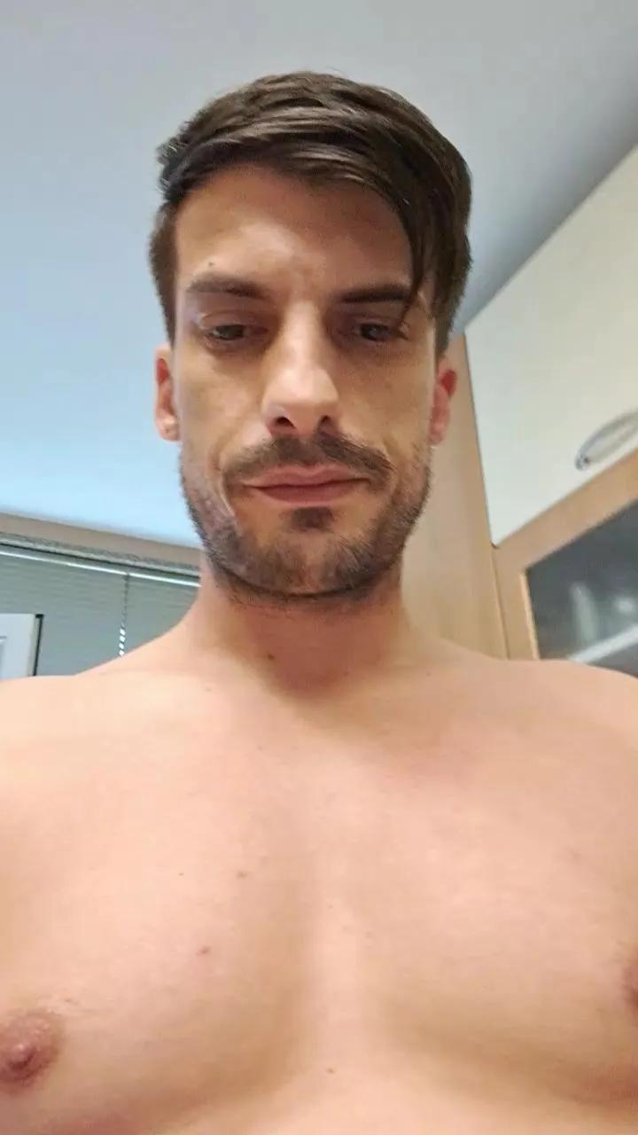 Manuelfodas — Freechat on Cam4