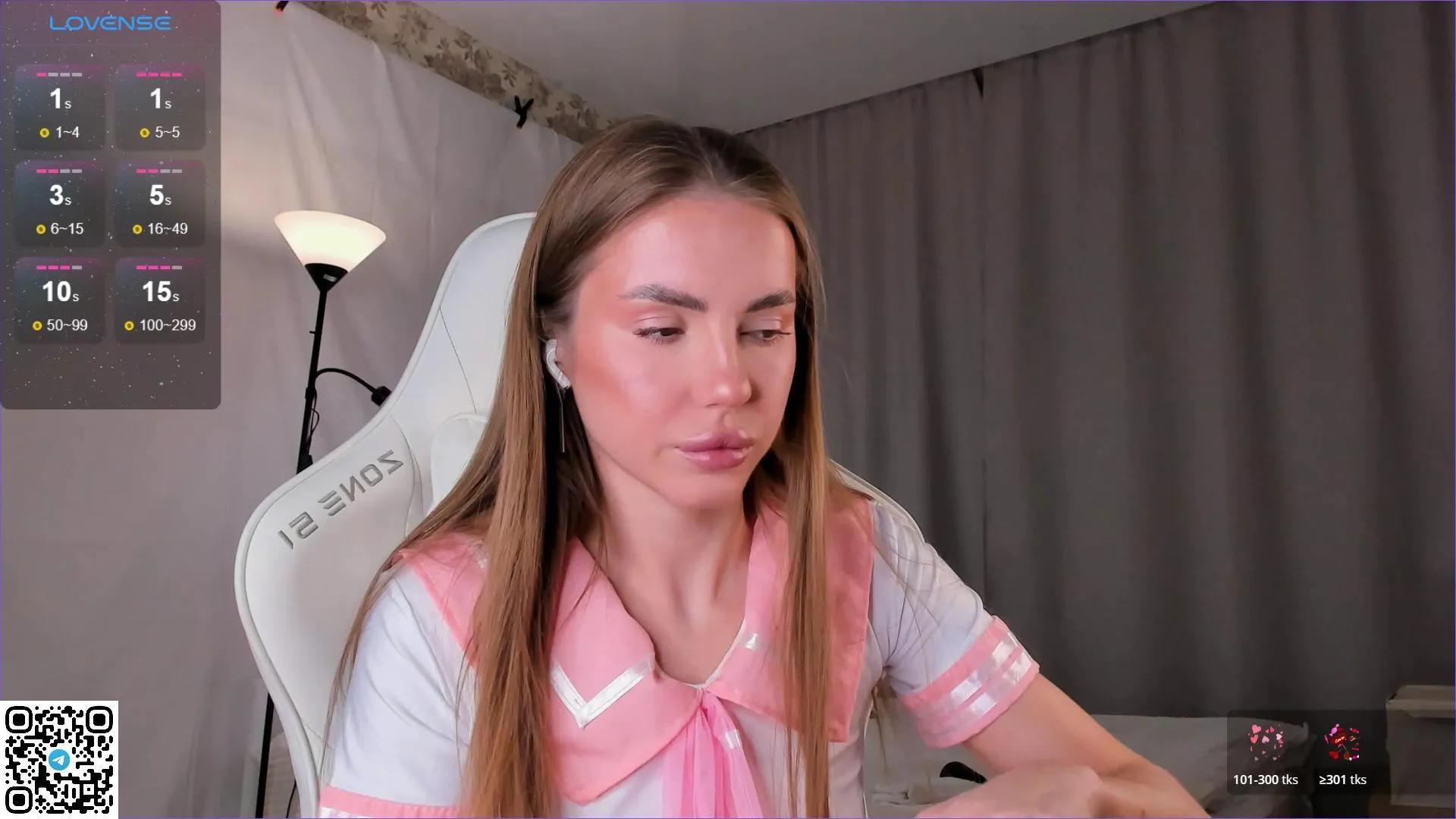 MaraDenno — Freechat on Cam4