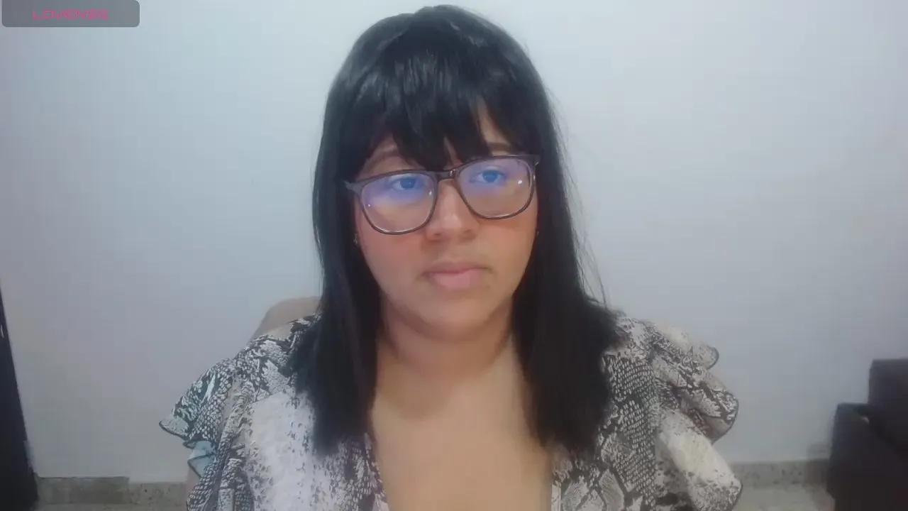 MaraSilk on Cam4 