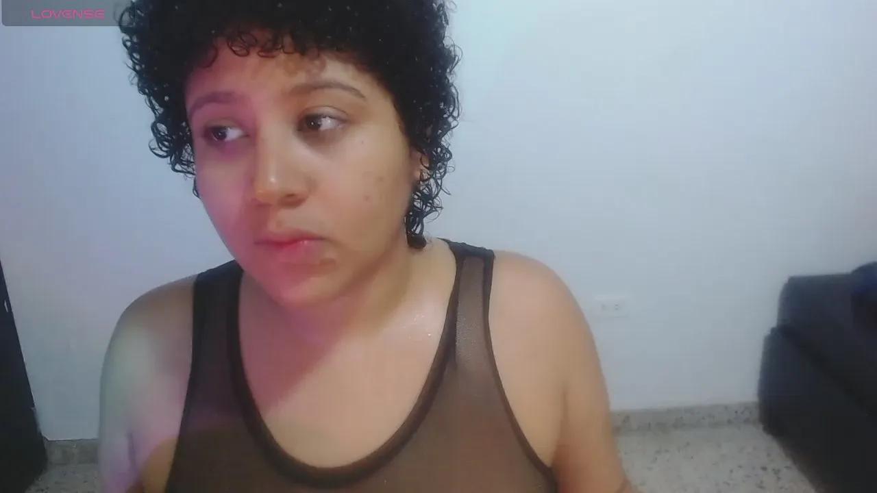 MaraSilk on Cam4 