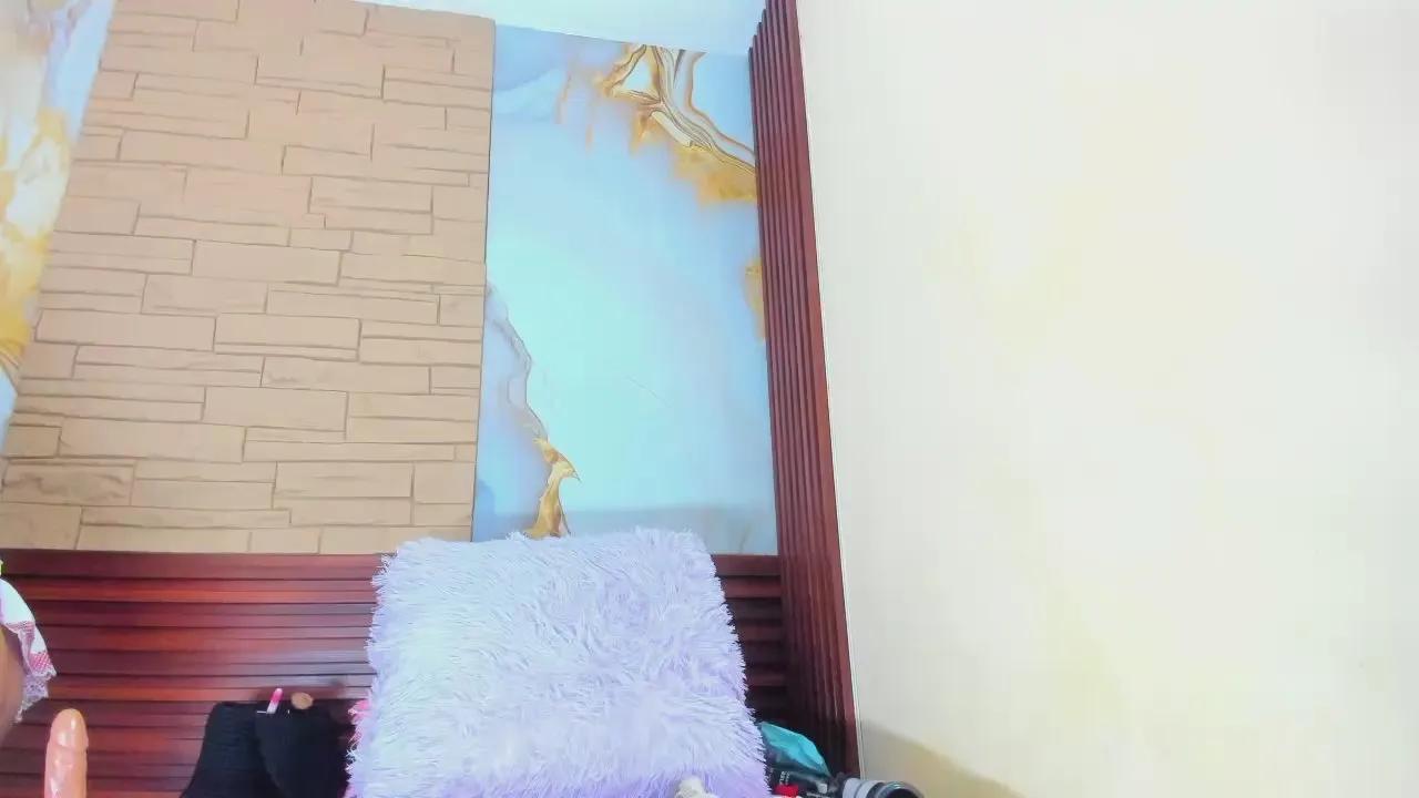 Freechat margiestrongg on Cam4