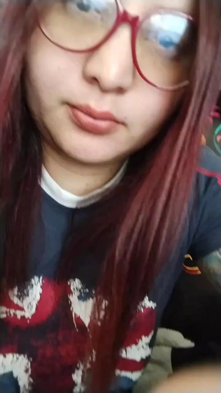 Offline mariana24_hot on Cam4