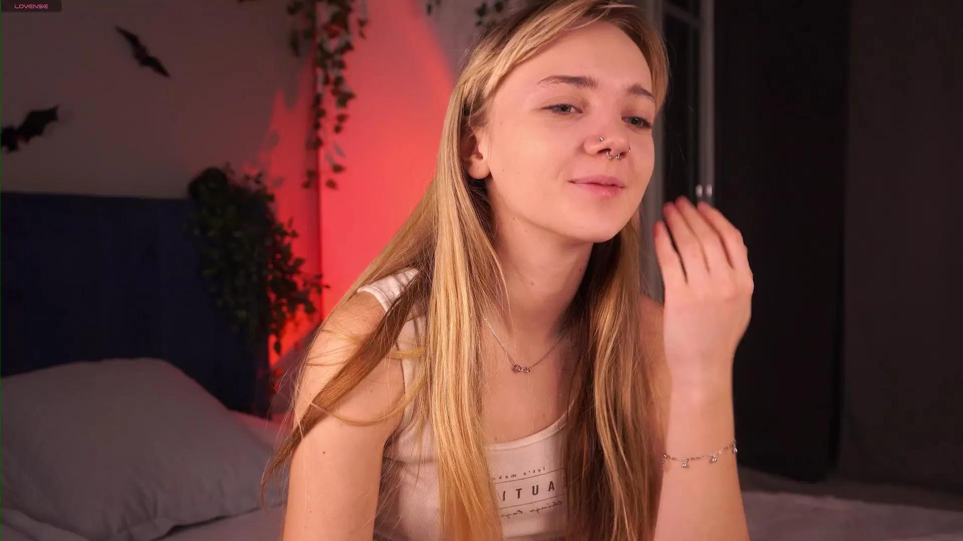 MarikoMarmie —  #feet #spanking #striptease #femdom #smoke #C2C #schoolgirl