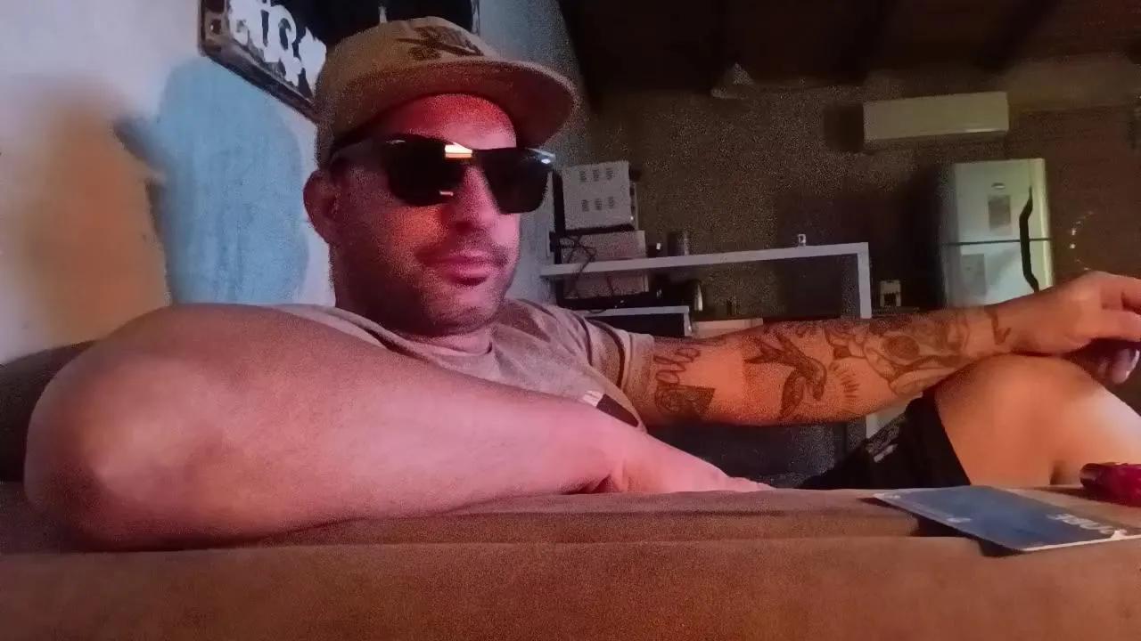 martin2628 — Freechat on Cam4