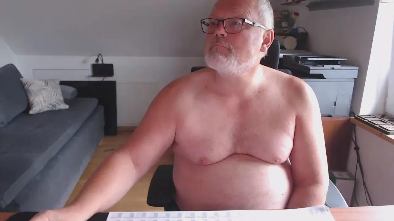 Mastschwein01 on Cam4