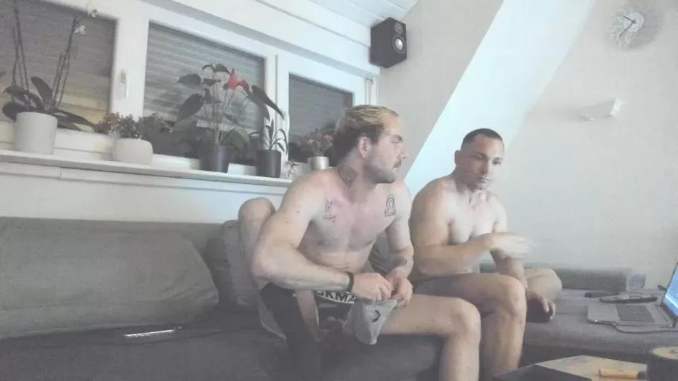 matt2180 on Cam4 