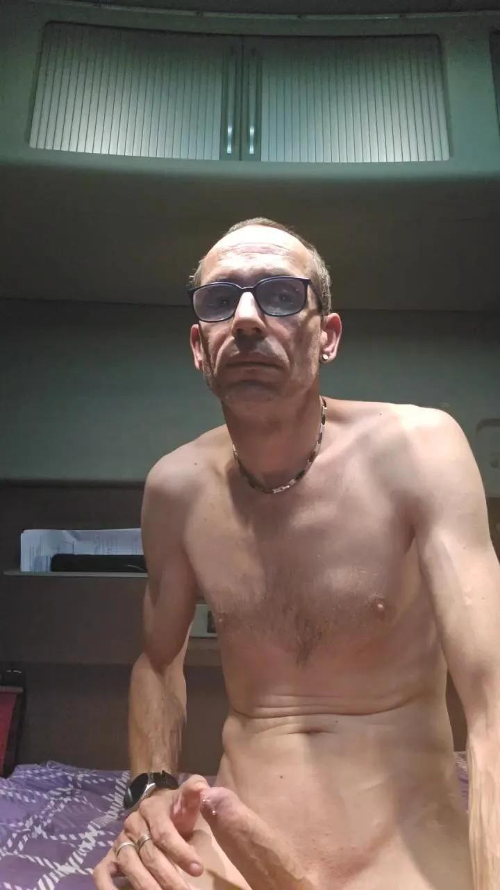 Offline Matzesaw on Cam4