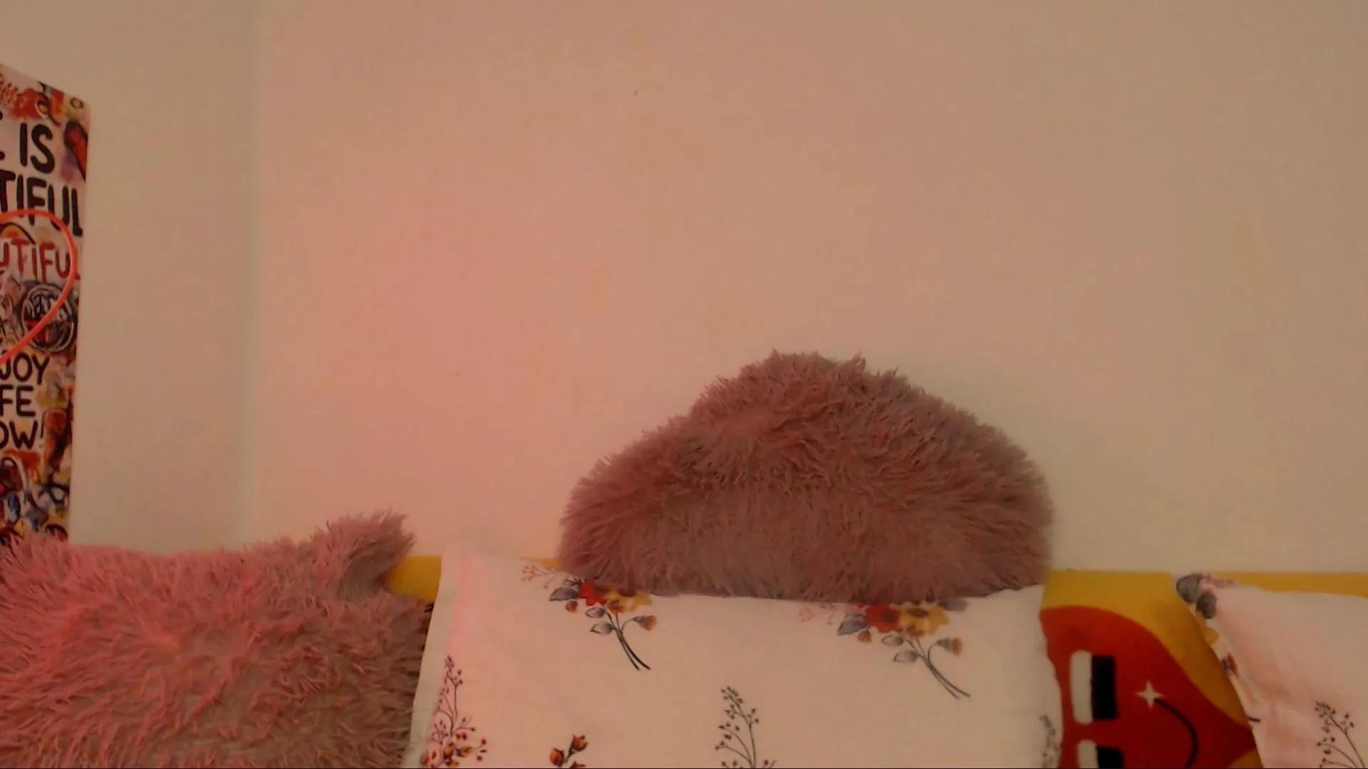 mayabigtits on Cam4 
