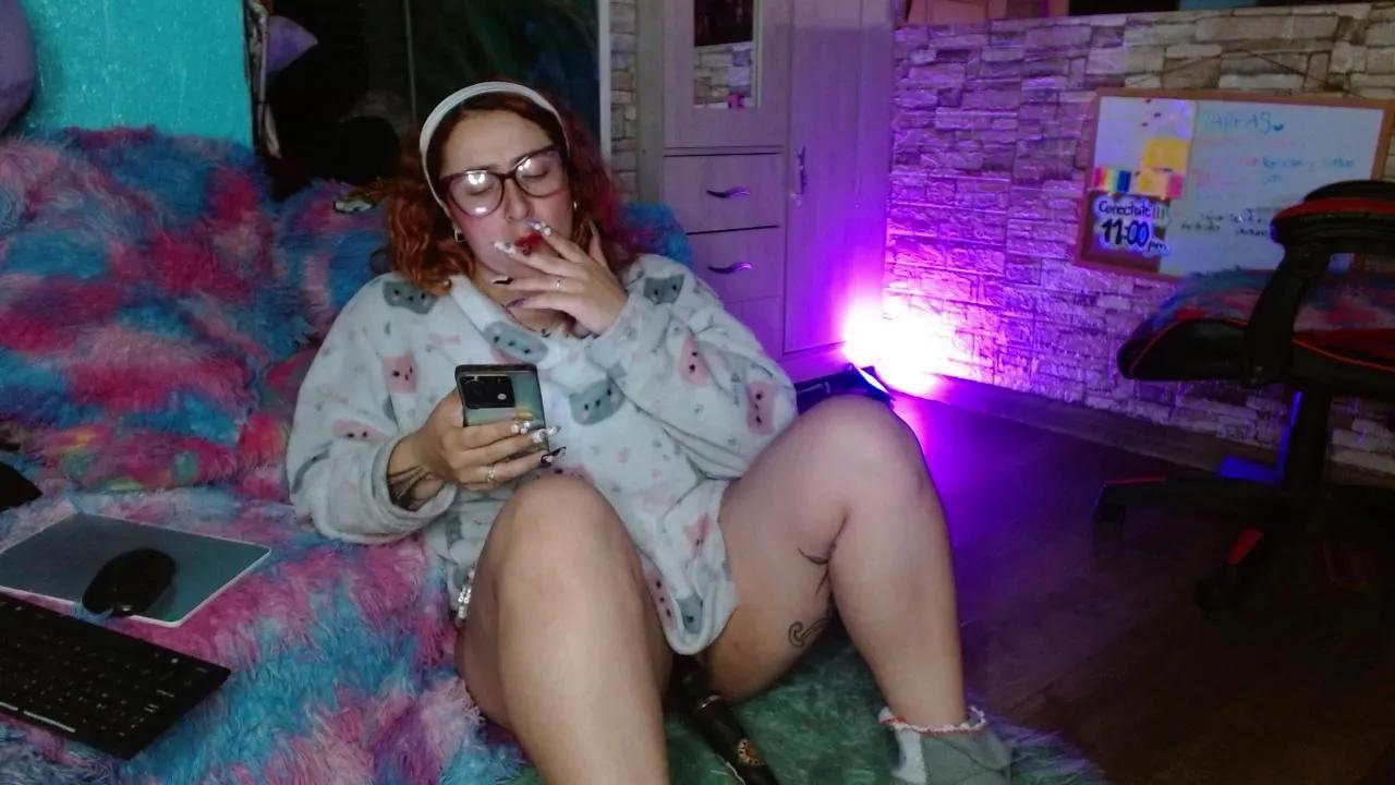 meg4n_foxxx —  #analtoys #smoke #C2C #cute #pussy #ass