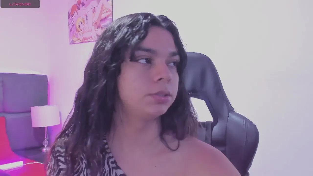 Megan_Miles02 — Freechat on Cam4