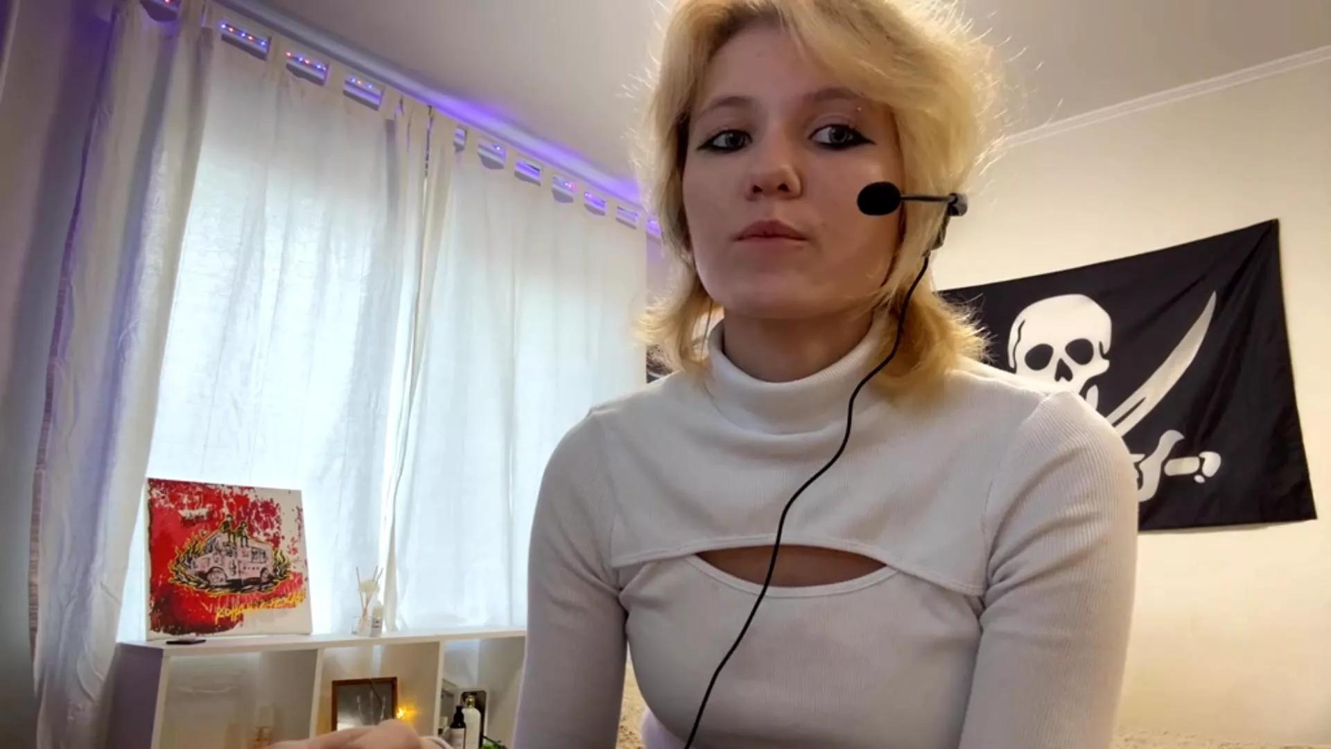 MeganCurson on Cam4 