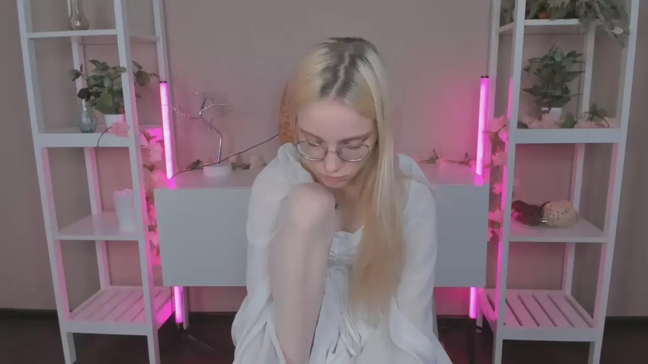 MeganFrost on Cam4 