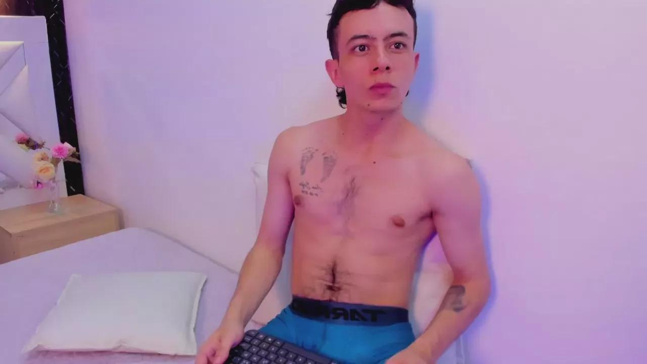 Meghan_loghan on Cam4 