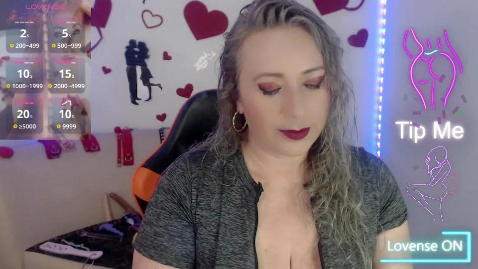 Freechat Mia_Curvy on Cam4