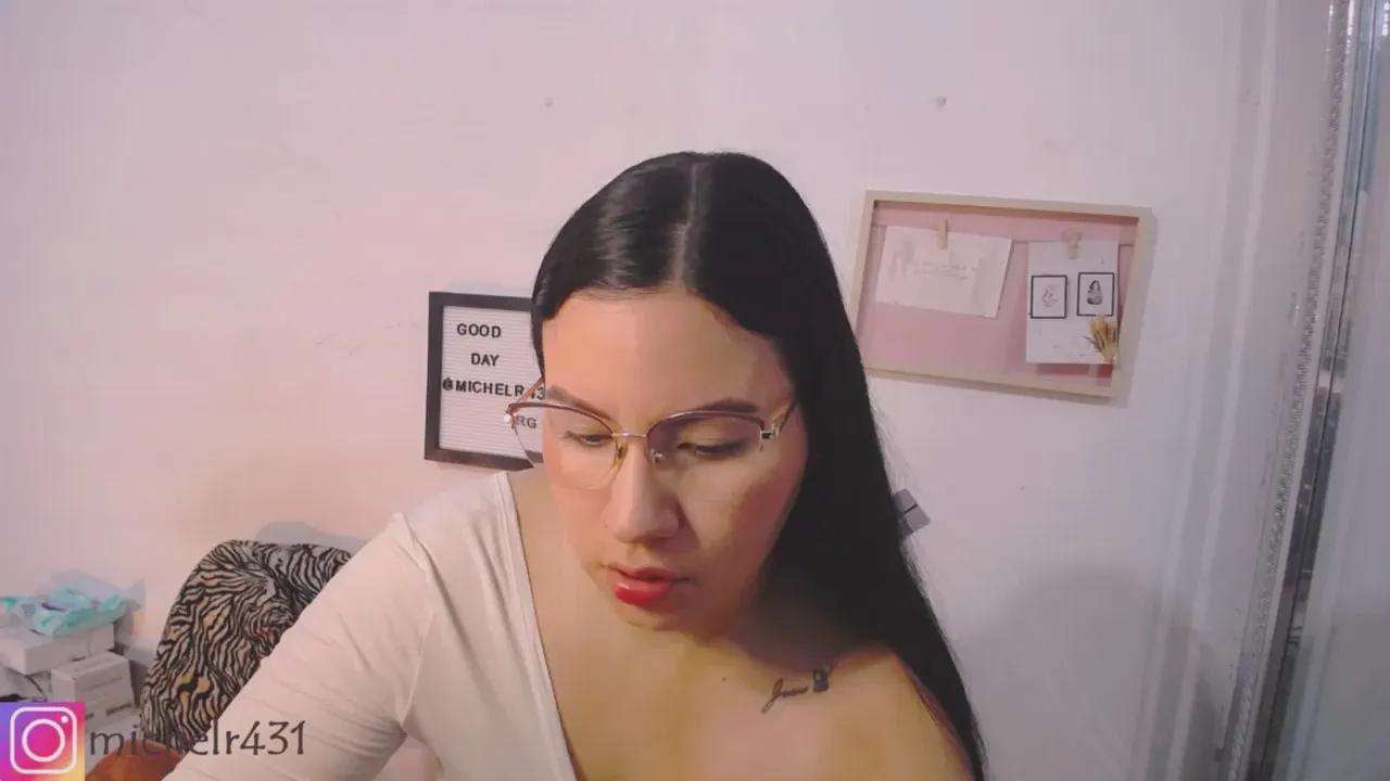 Offline Mia_reys on Cam4