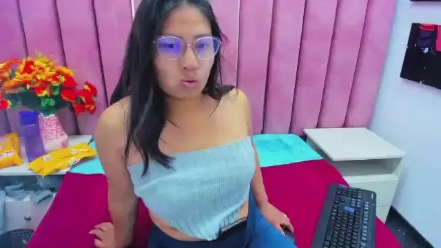 Miaa_Smith on Cam4 