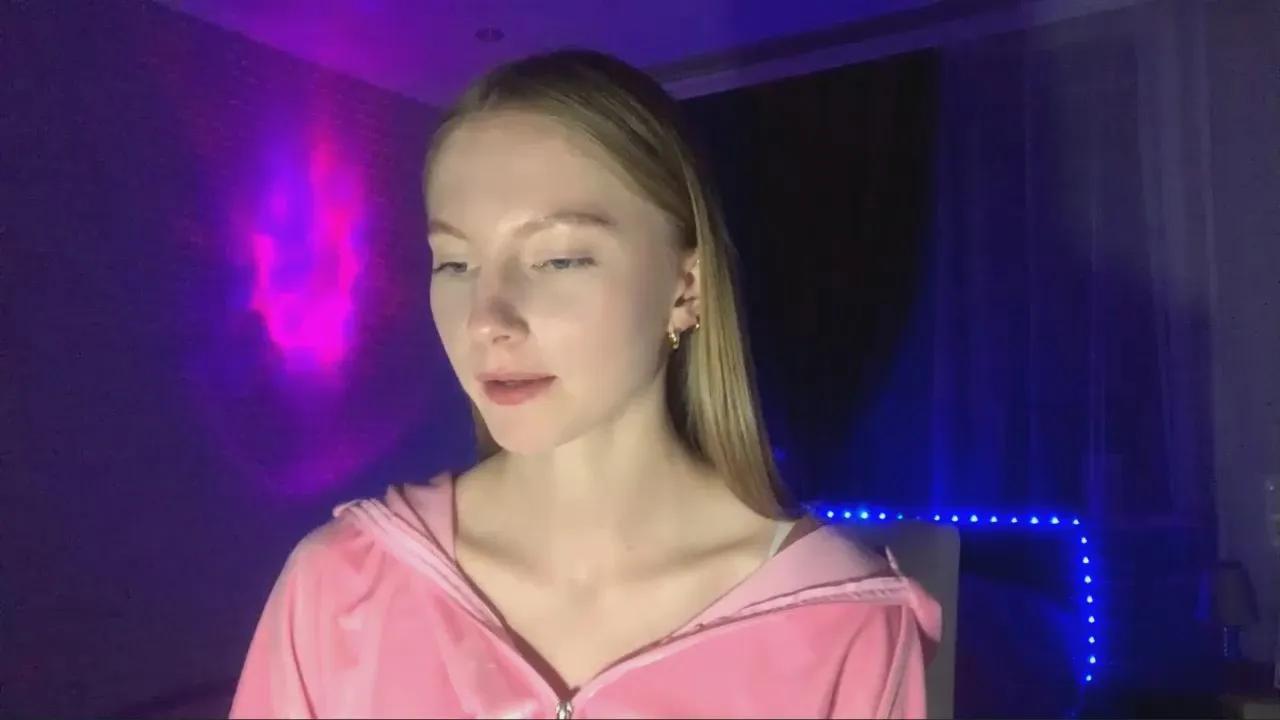 Offline MildredBoschee on Cam4