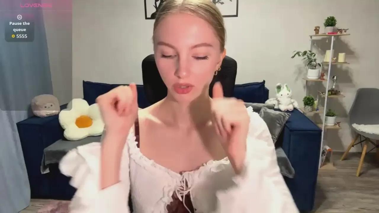 Offline MildredBoschee on Cam4