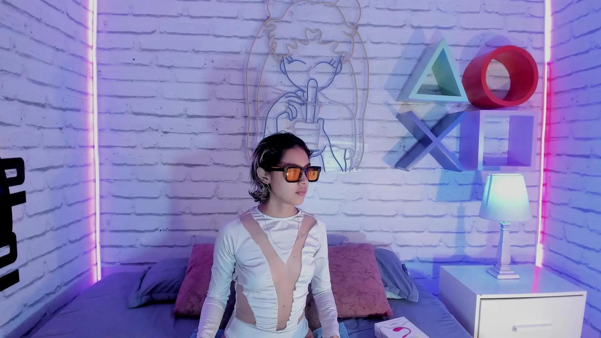 Offline minji_petite on Cam4