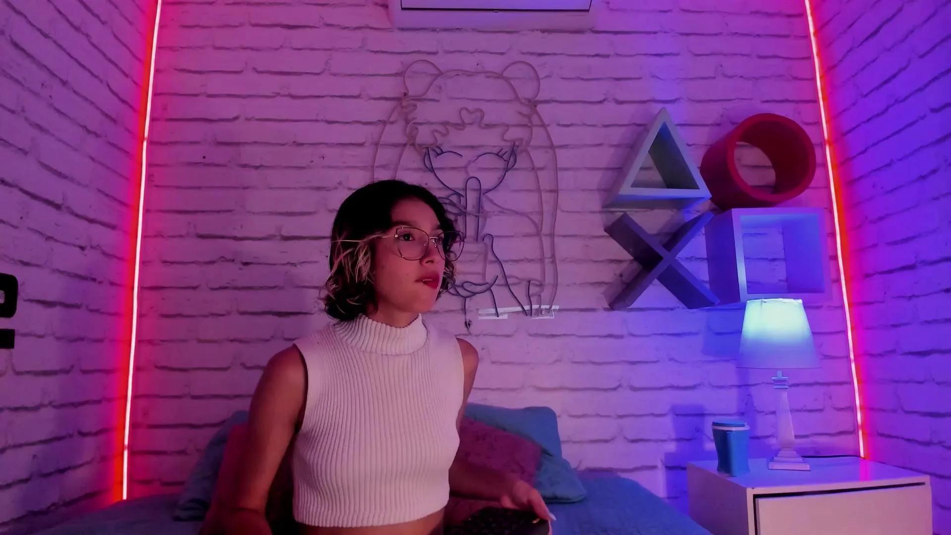 Offline minji_petite on Cam4