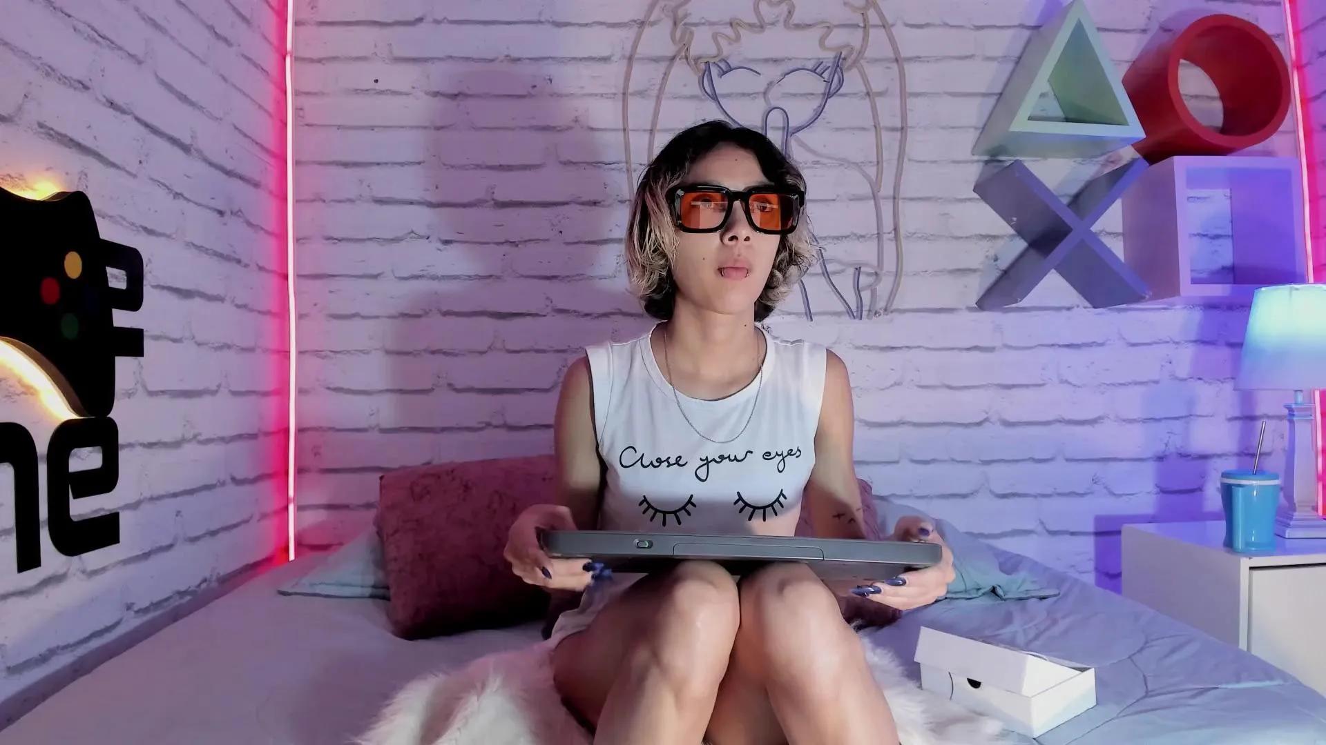 Offline minji_petite on Cam4