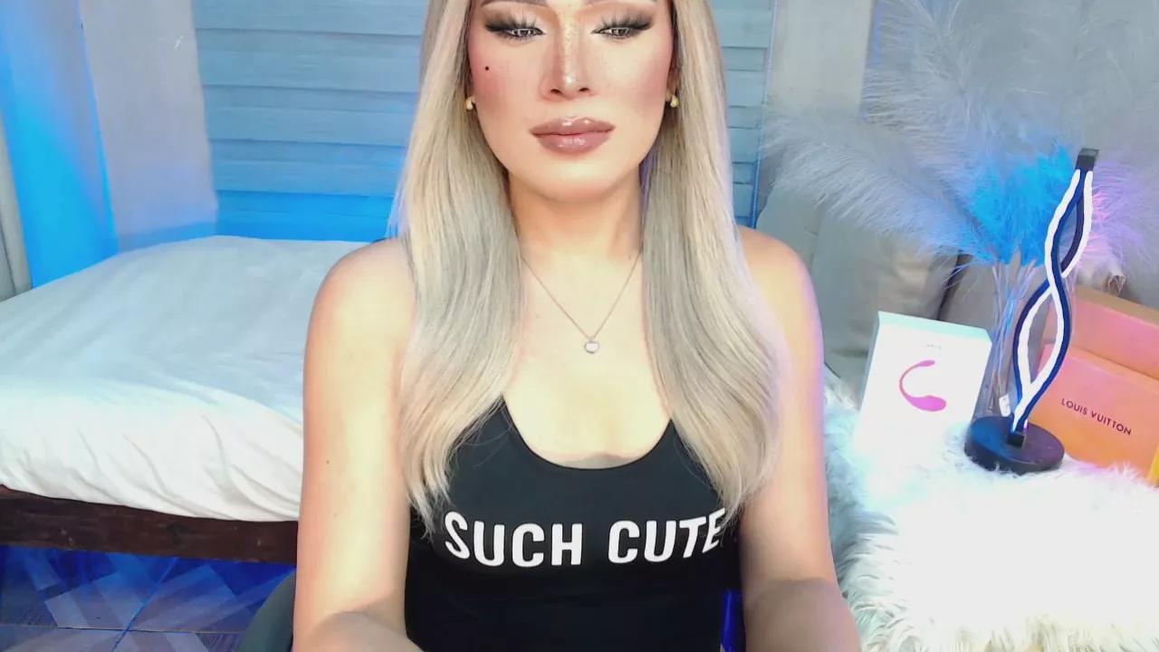 Miss_avacroft on Cam4 