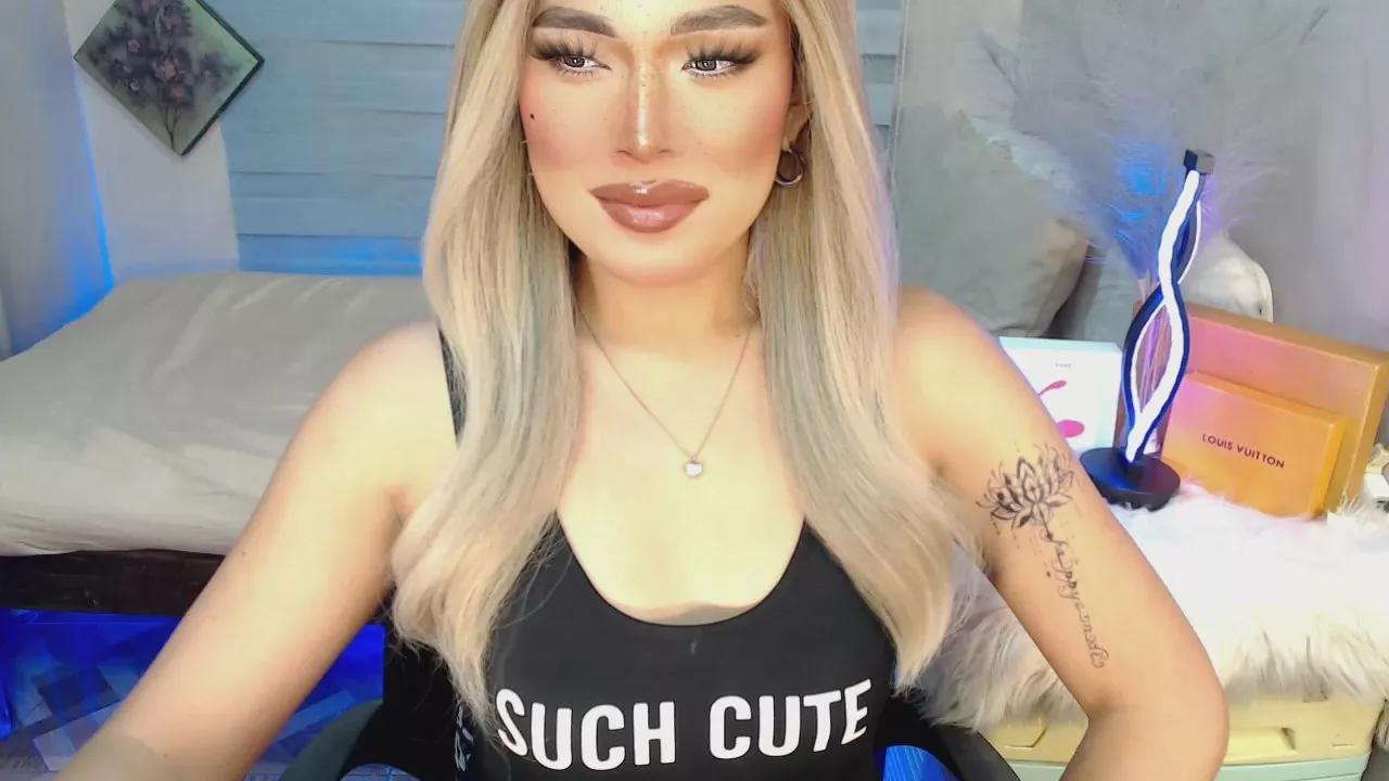 Miss_avacroft on Cam4 