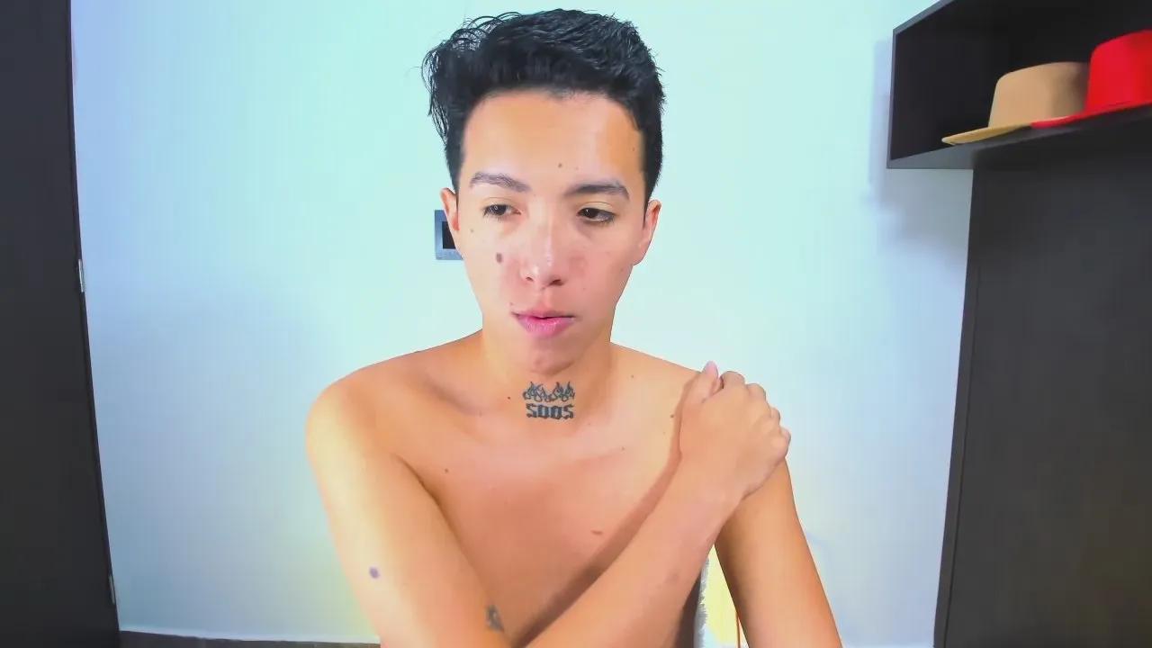 miss_Ivonne —  #feet #deepthroat #C2C #milk #masturbation #armpits #cum