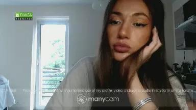 Offline MissArianna on Cam4