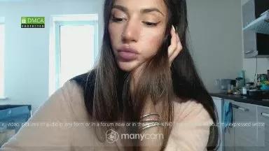 Offline MissArianna on Cam4