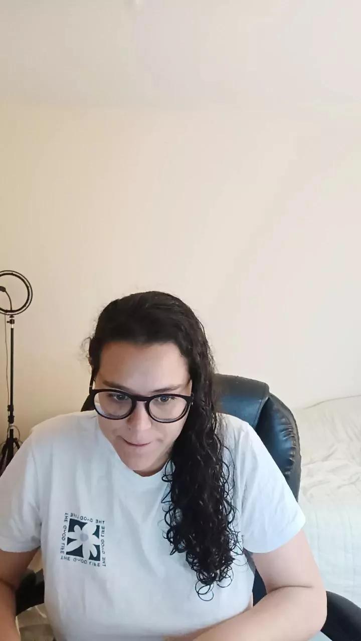 Offline Missblume93 on Cam4