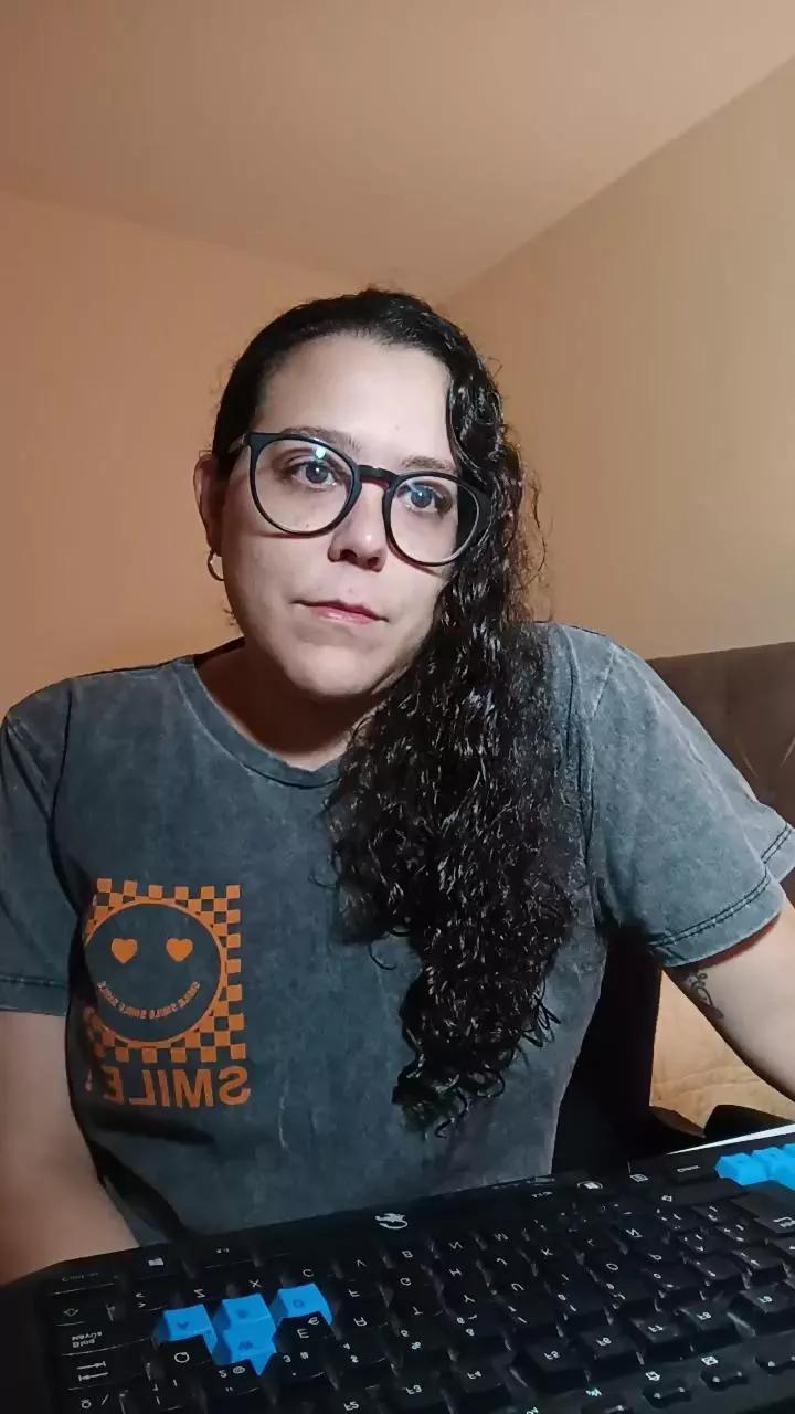 Offline Missblume93 on Cam4