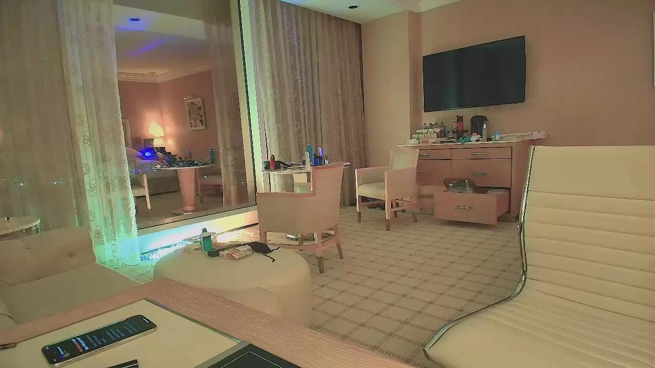 Offline MissBoston7 on Cam4