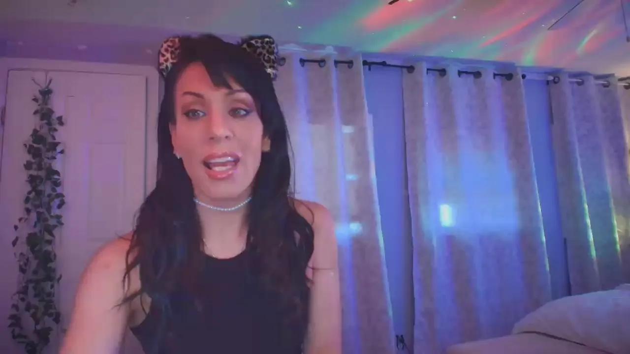 Offline MissBoston7 on Cam4