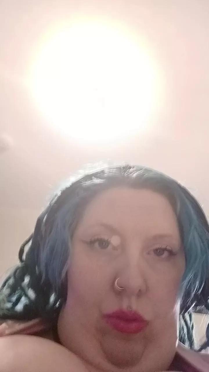 MissFoxieFairy on Cam4 