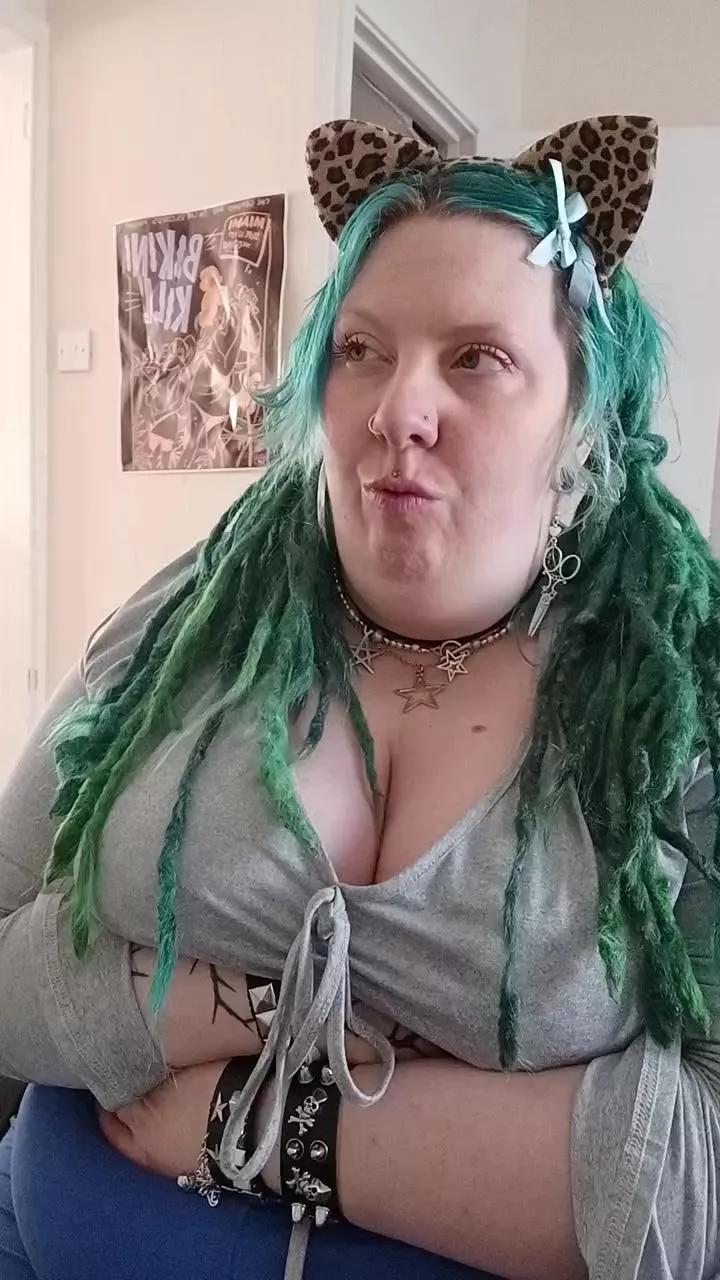 MissFoxieFairy on Cam4 