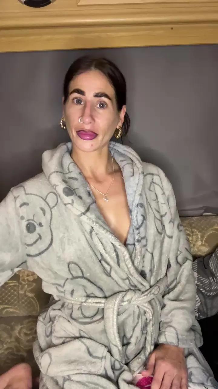 Missfoxylady33 on Cam4 