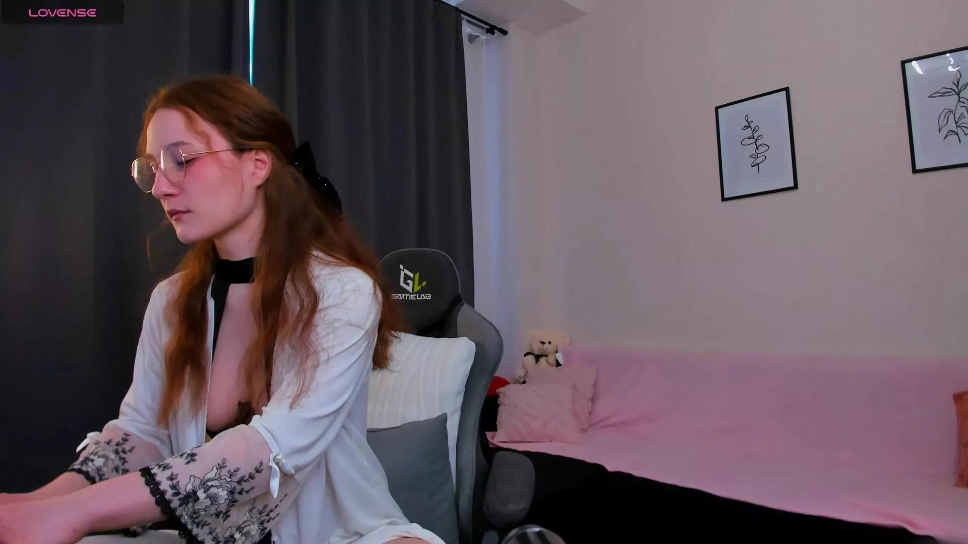 MissFoxys on Cam4 