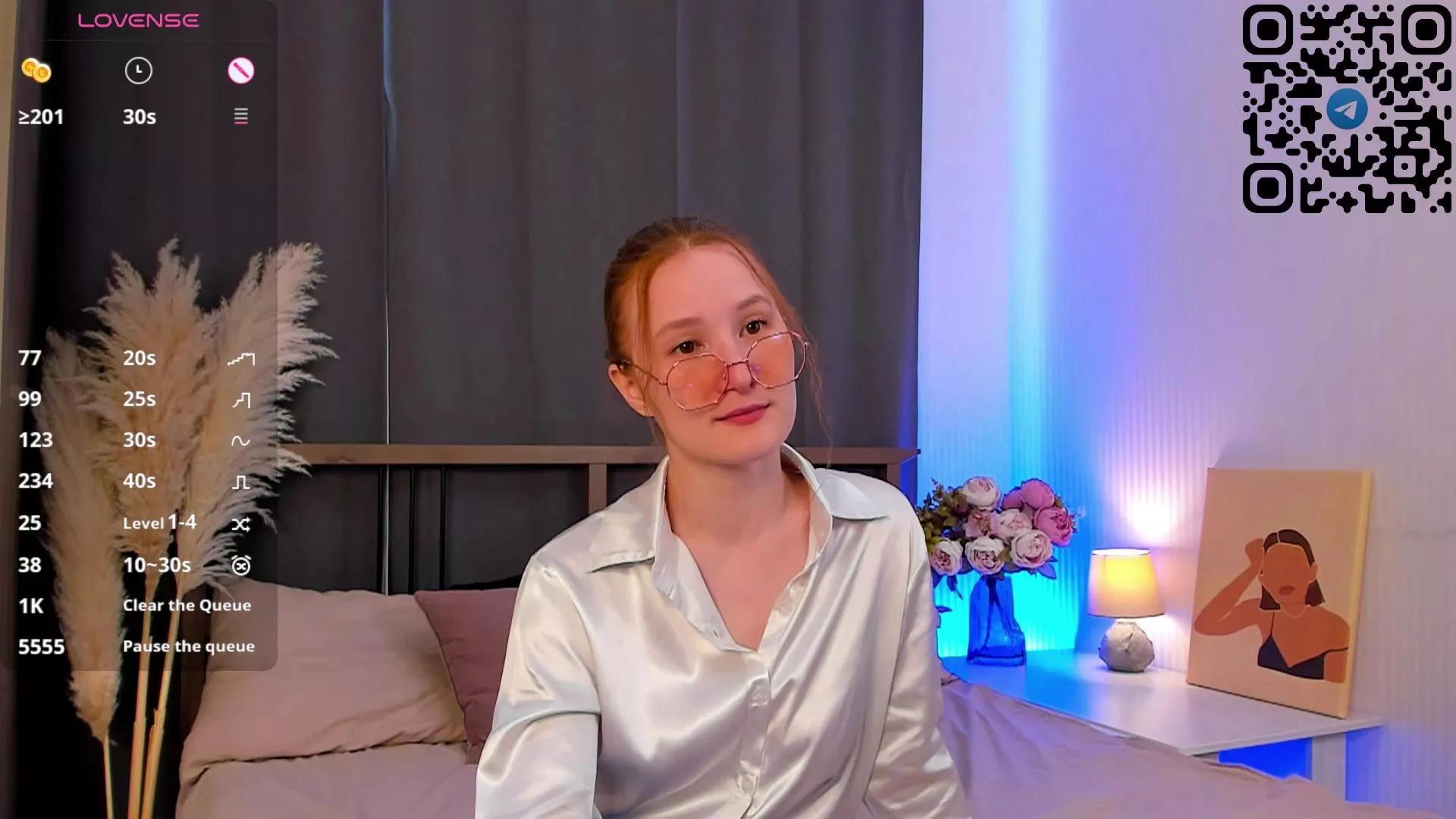 MissFoxys on Cam4 