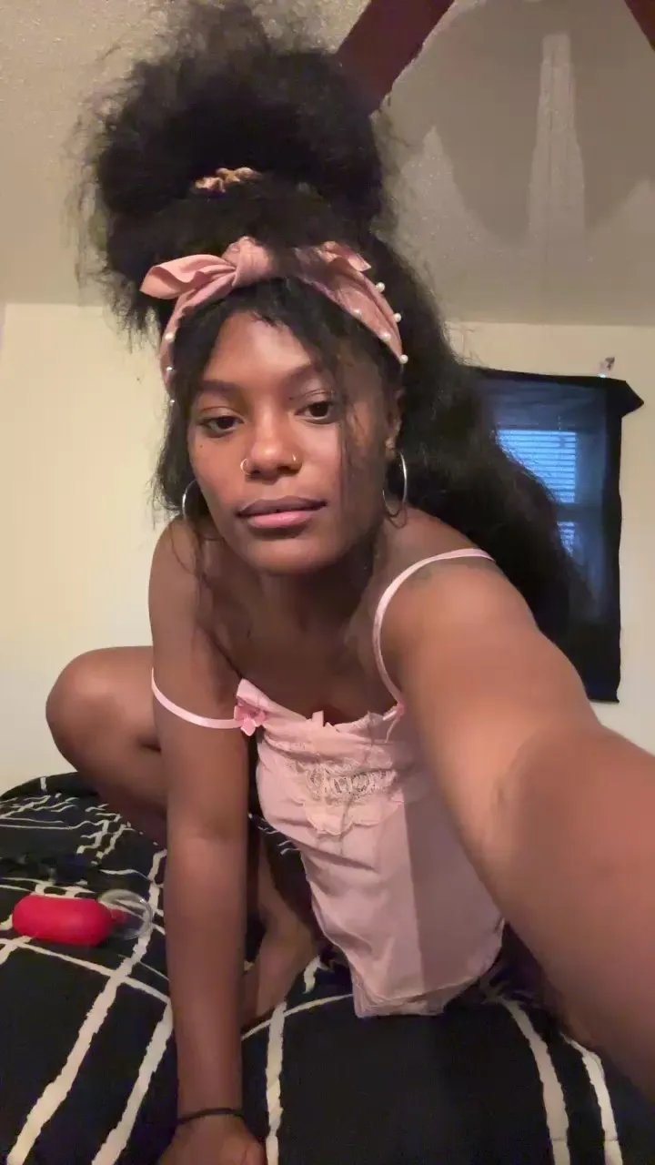 MissLondonDBrat on Cam4 