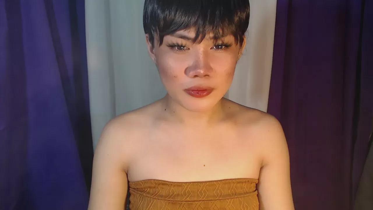 MissySilver on Cam4 